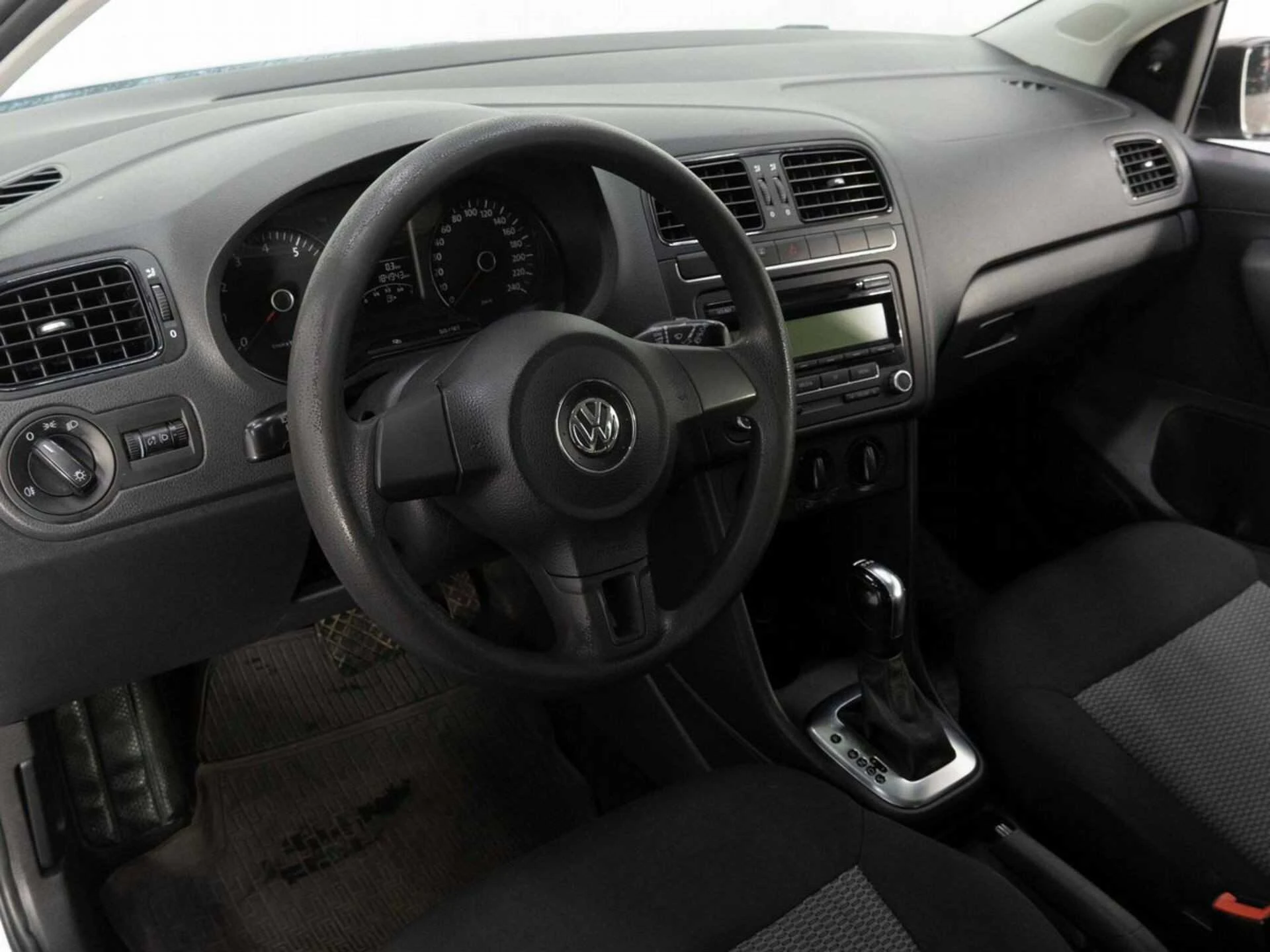 VOLKSWAGEN POLO, Серебряный, 2011, Робот, 85 л.с., цена от 470 400 руб.