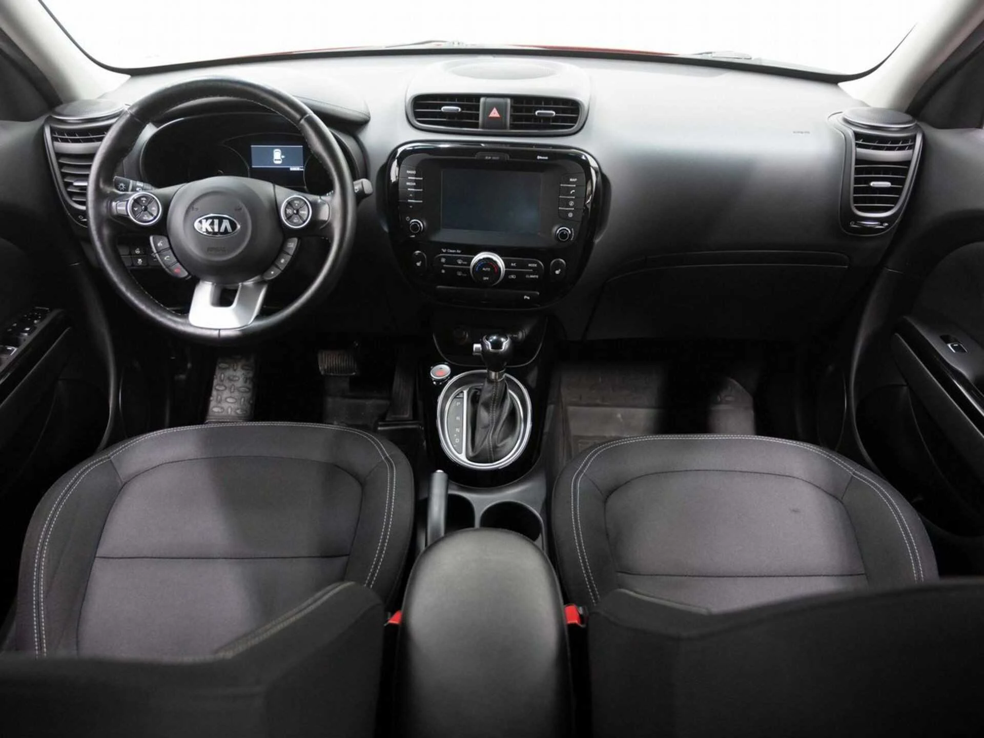 KIA SOUL, Красный, 2017, Автоматическая, 132 л.с., цена от 1 024 000 руб.