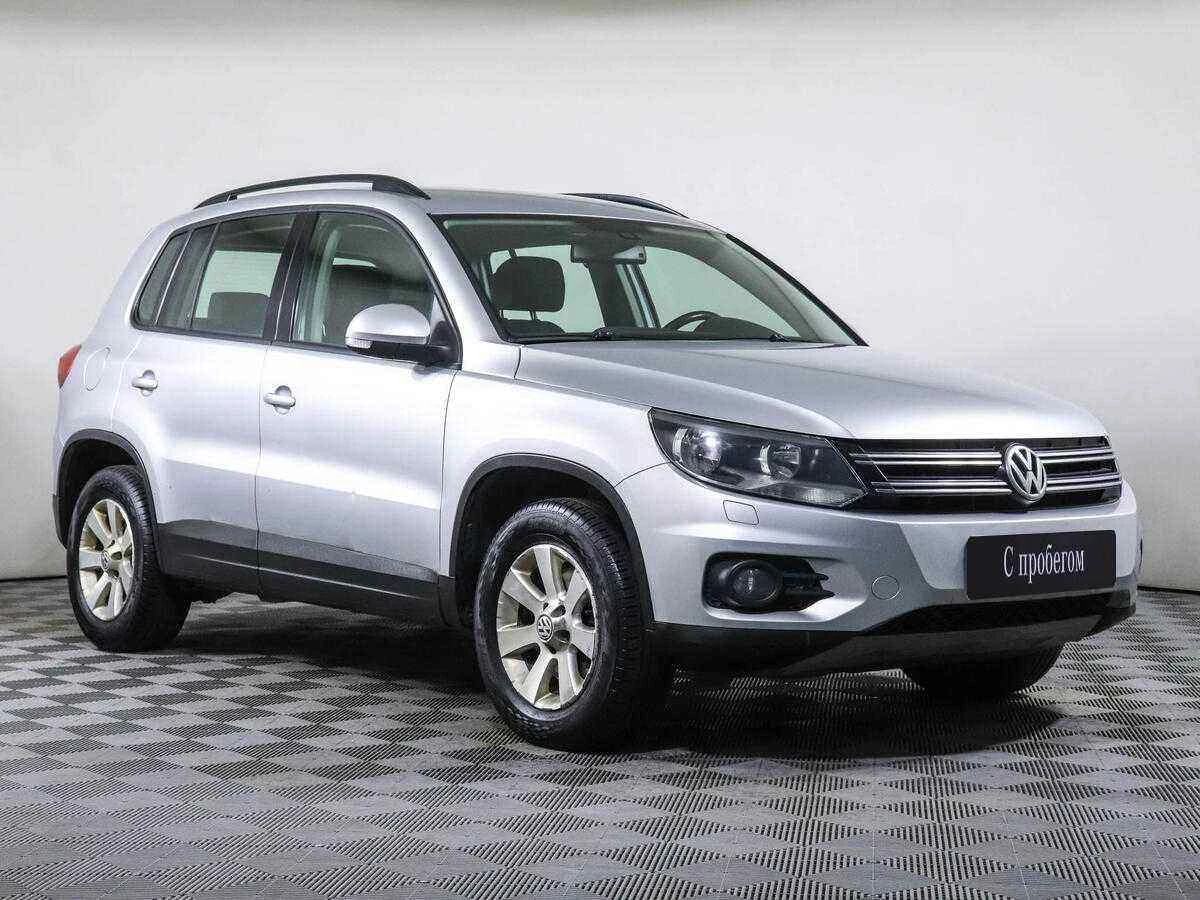 Volkswagen Tiguan, Серебряный, 2011, Робот, 170 л.с., цена от 596 000 руб.