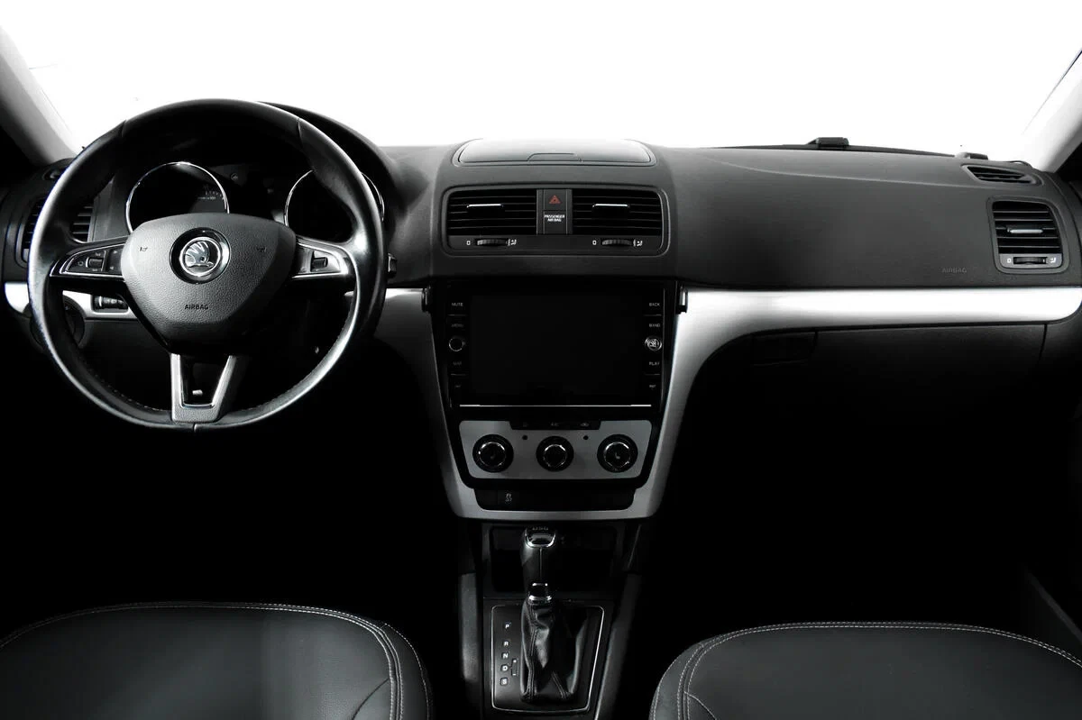 Skoda Yeti, Синий, 2015, Робот, 122 л.с., цена от 897 000 руб.