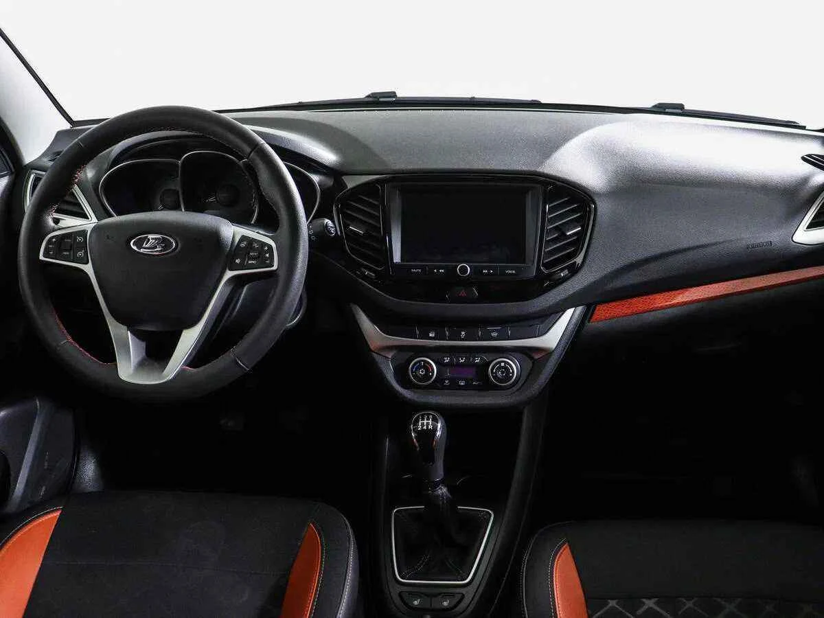 LADA Vesta SW Cross, Черный, 2021, Механическая, 122 л.с., цена от 992 000 руб.