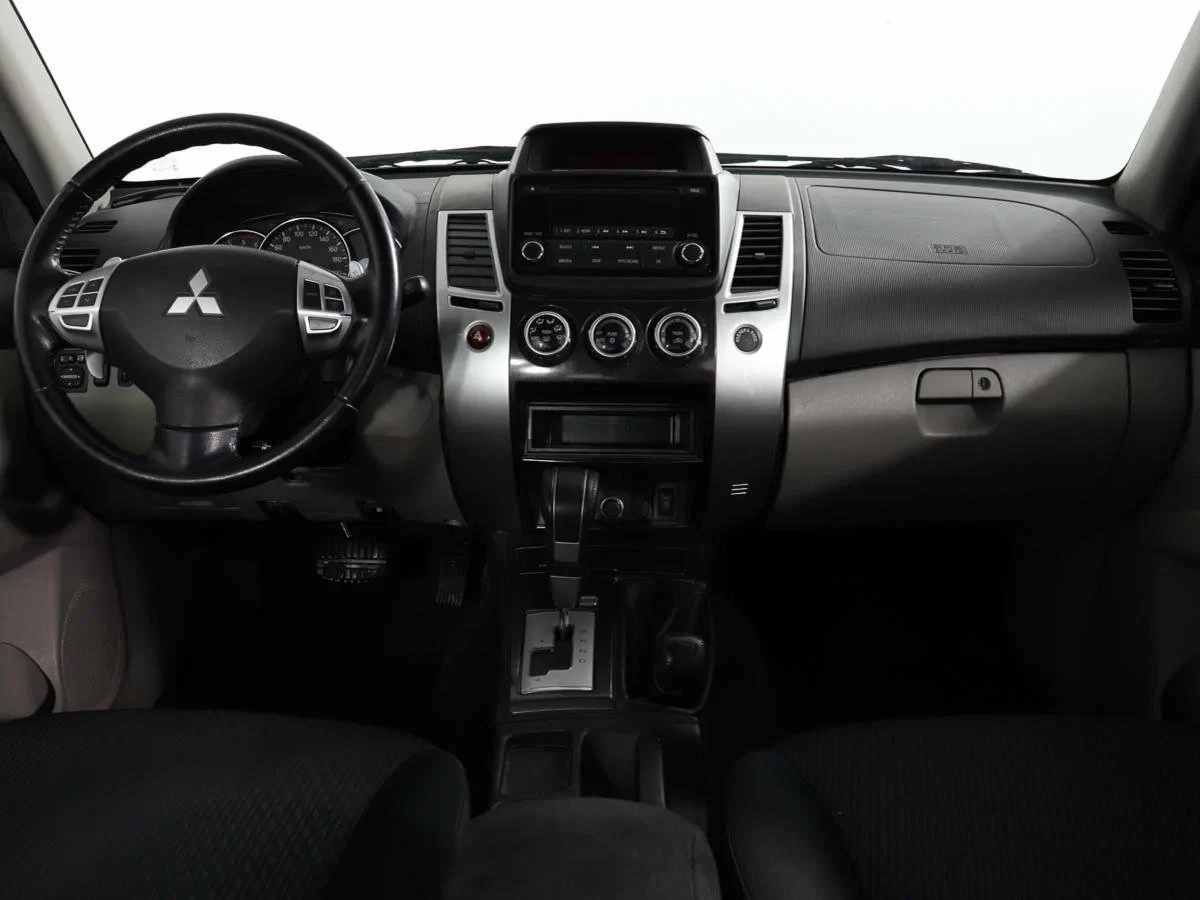 Mitsubishi Pajero Sport, Черный, 2014, Автоматическая, 178 л.с., цена от 1 473 000 руб.