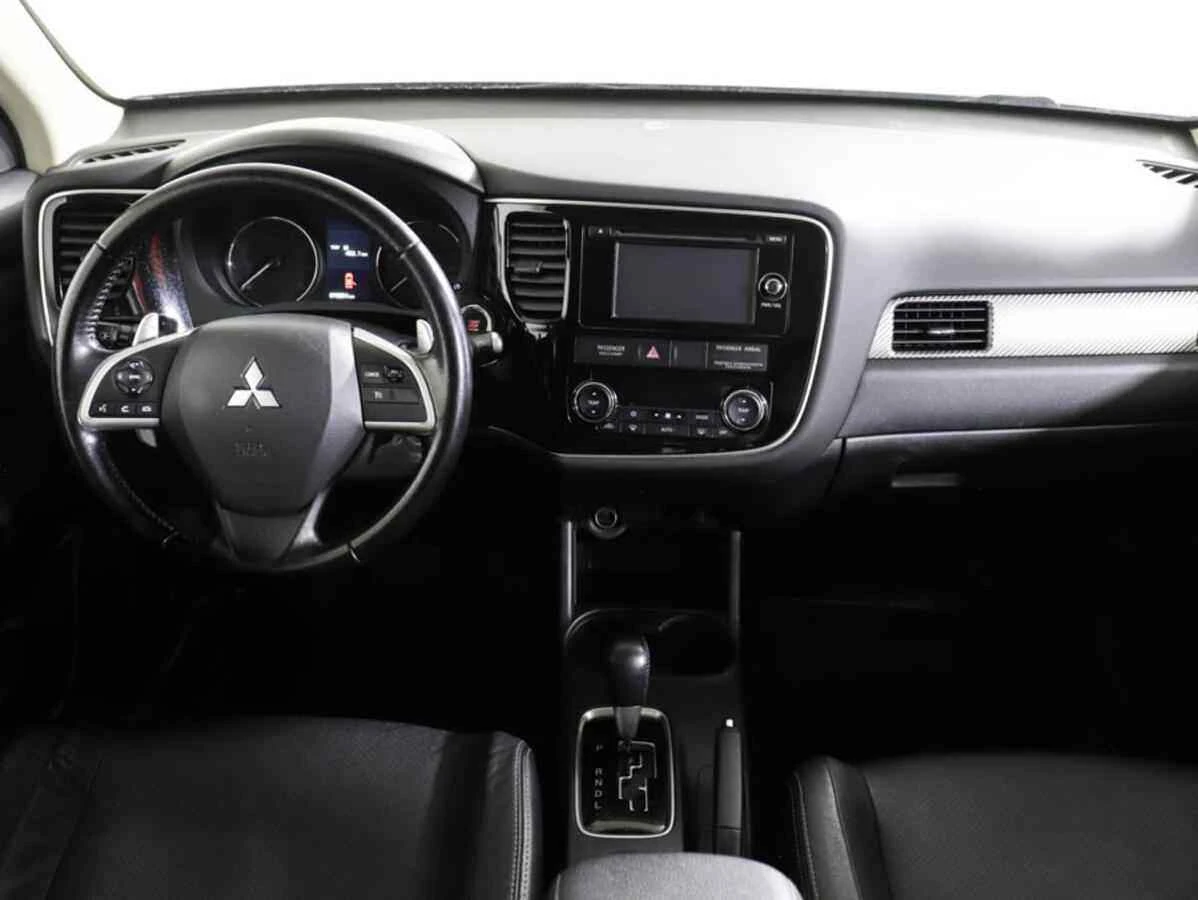 Mitsubishi Outlander, Черный, 2015, Вариатор, 146 л.с., цена от 1 325 000 руб.