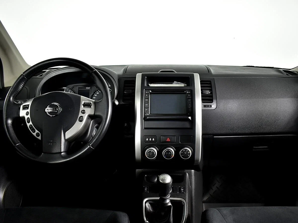 Nissan X-Trail, Черный, 2013, Механическая, 141 л.с., цена от 1 045 000 руб.