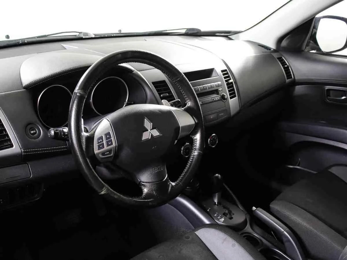 Mitsubishi Outlander, Черный, 2011, Вариатор, 170 л.с., цена от 649 000 руб.