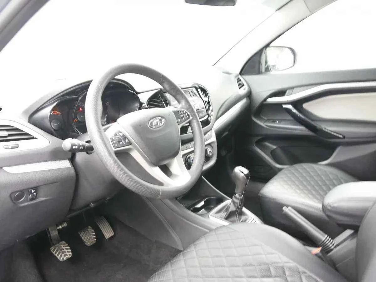 LADA Vesta SW Cross, Коричневый, 2019, Механическая, 122 л.с., цена от 740 000 руб.