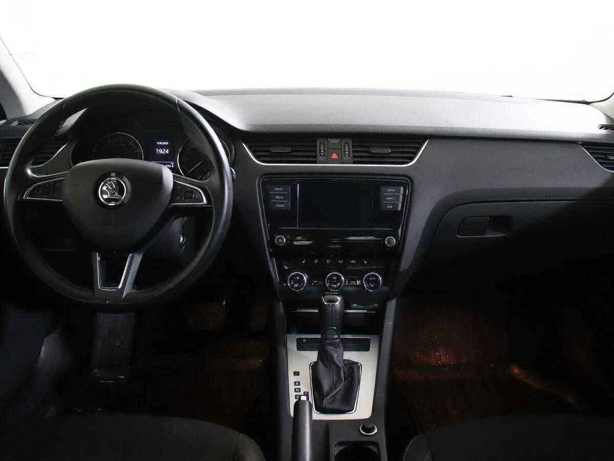Skoda Octavia, Белый, 2019, Автоматическая, 110 л.с., цена от 1 060 000 руб.