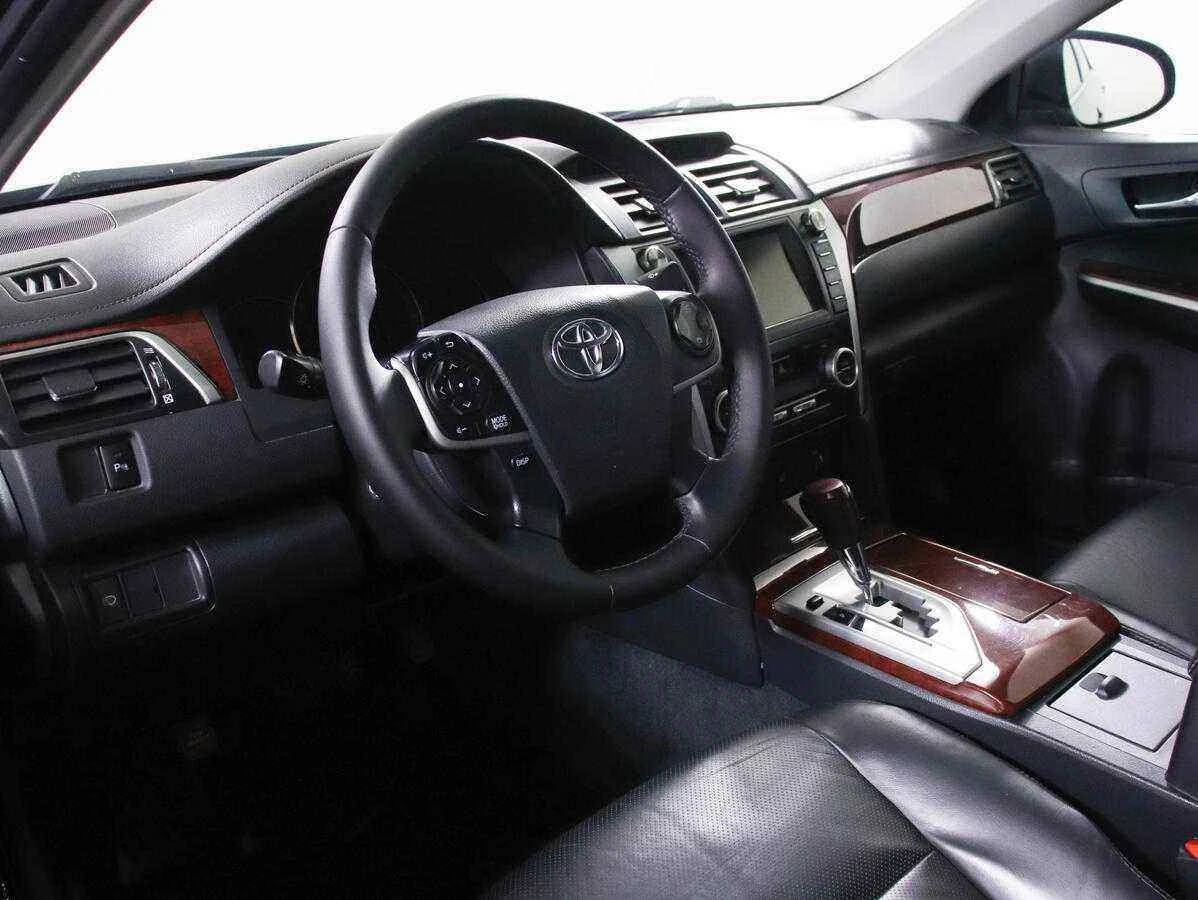 Toyota Camry, Черный, 2014, Автоматическая, 148 л.с., цена от 895 000 руб.