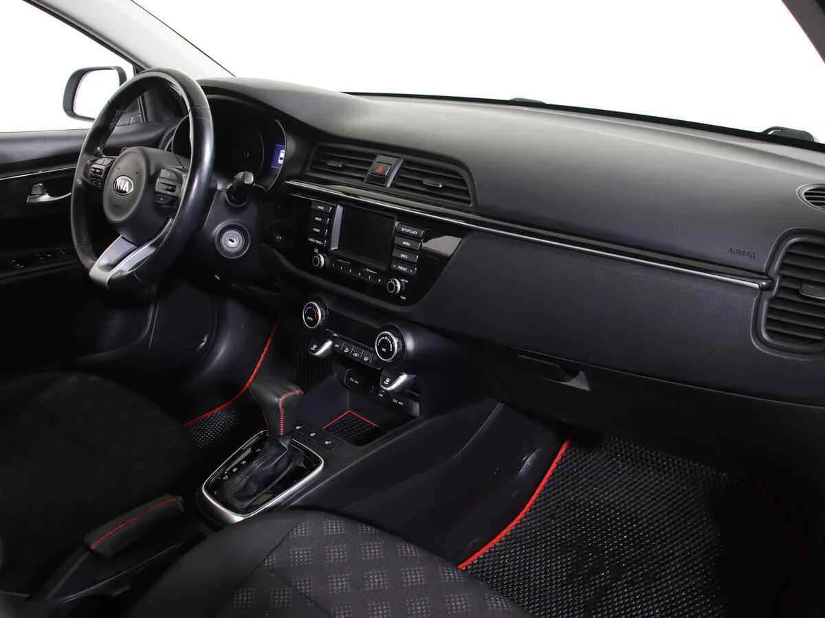 KIA Rio, Белый, 2017, Автоматическая, 123 л.с., цена от 580 000 руб.