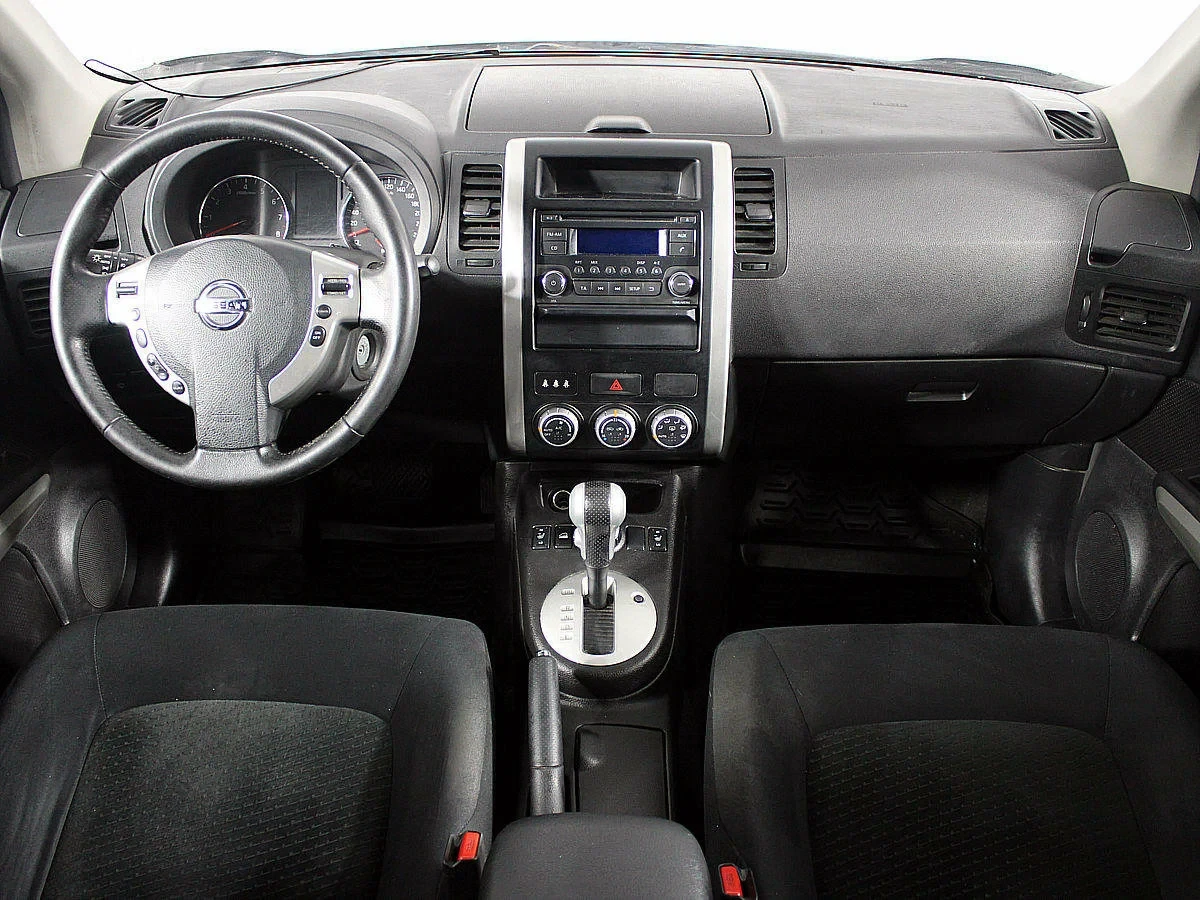 Nissan X-Trail, Серебряный, 2014, Вариатор, 141 л.с., цена от 886 500 руб.