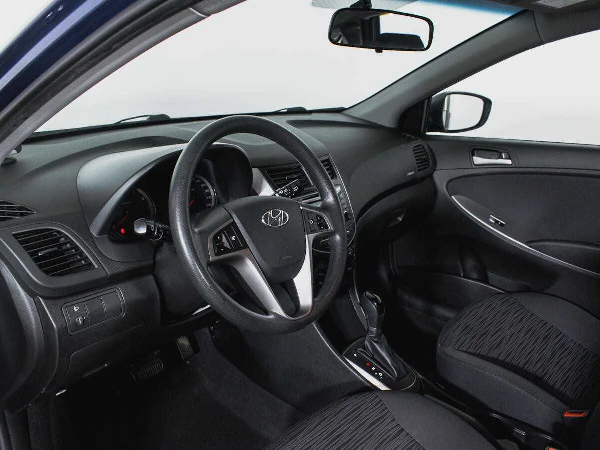 HYUNDAI SOLARIS, Синий, 2015, Автоматическая, 123 л.с., цена от 848 000 руб.
