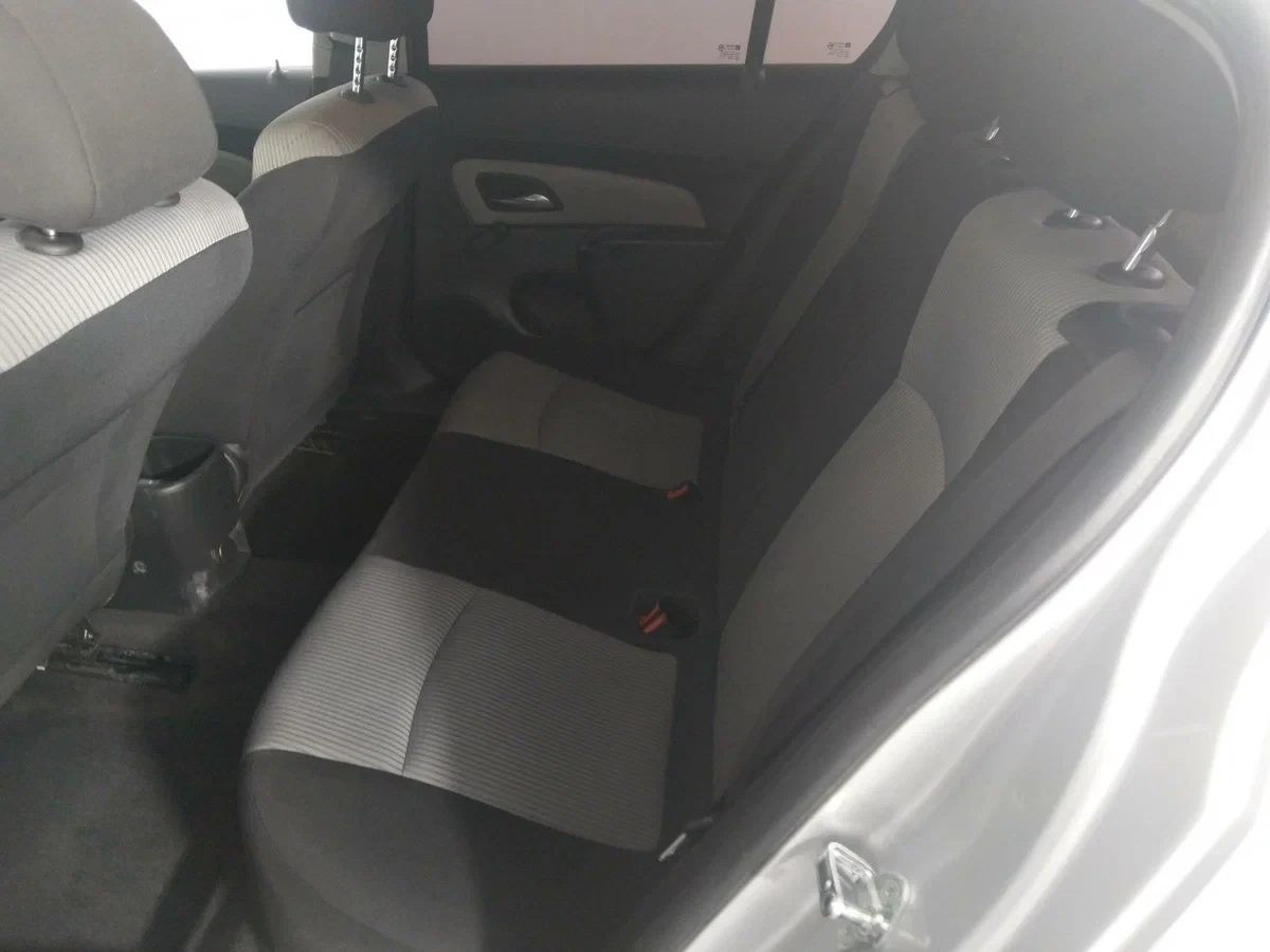 Chevrolet Cruze, Серебряный, 2012, Механическая, 109 л.с., цена от 444 000 руб.