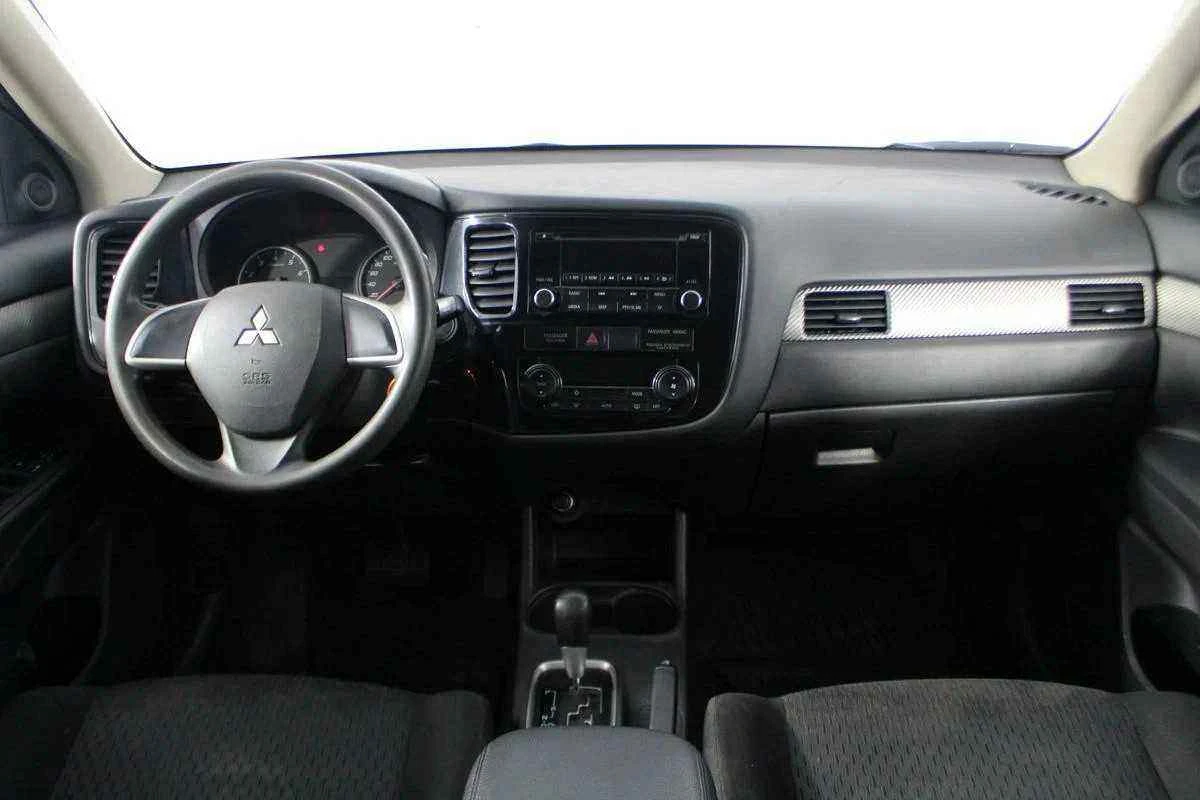 Mitsubishi Outlander, Черный, 2014, Вариатор, 146 л.с., цена от 956 000 руб.