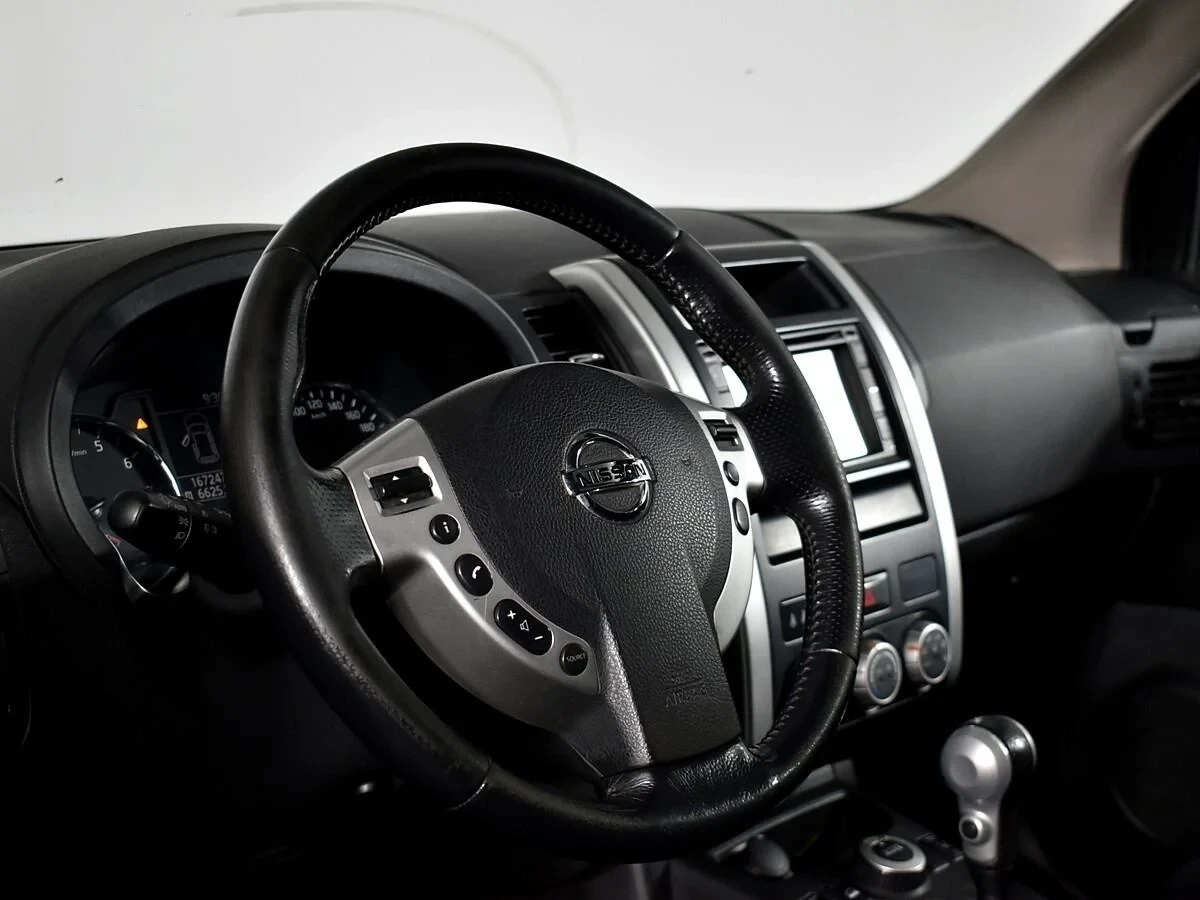 Nissan X-Trail, Черный, 2012, Вариатор, 141 л.с., цена от 750 000 руб.
