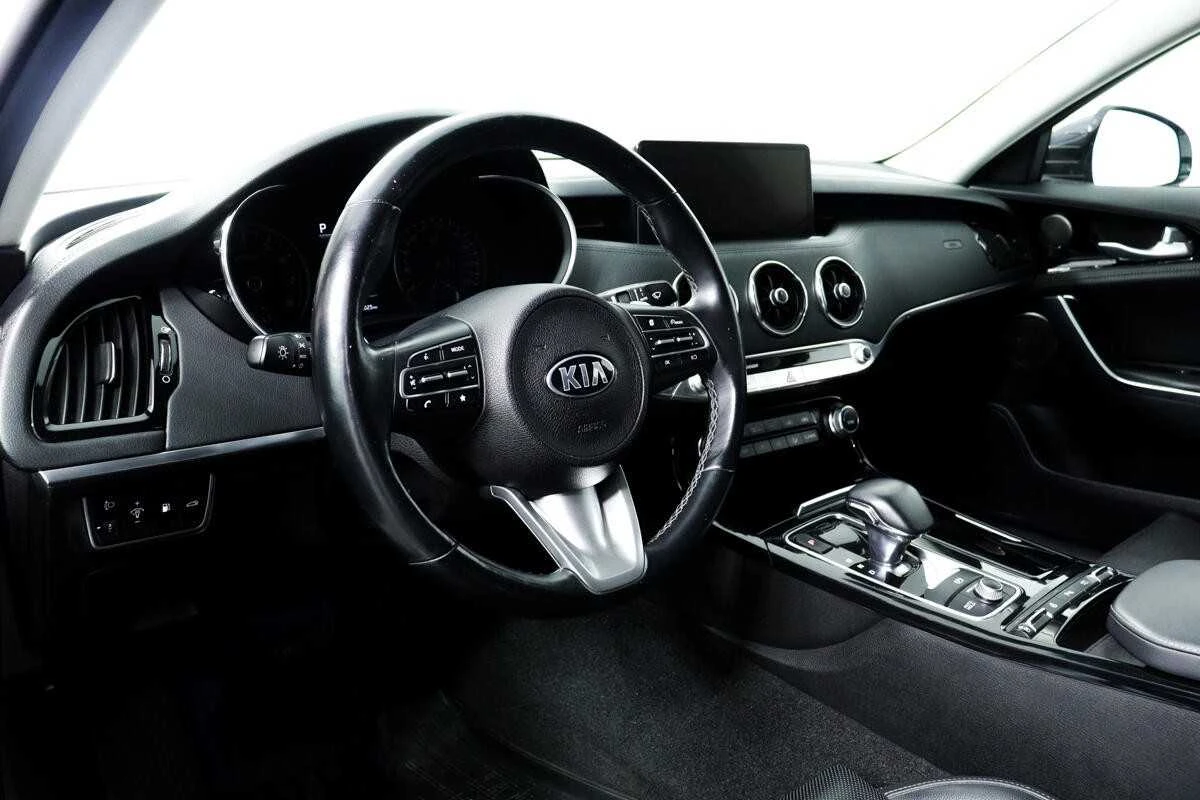 KIA STINGER, Белый, 2021, Автоматическая, 247 л.с., цена от 1 824 000 руб.
