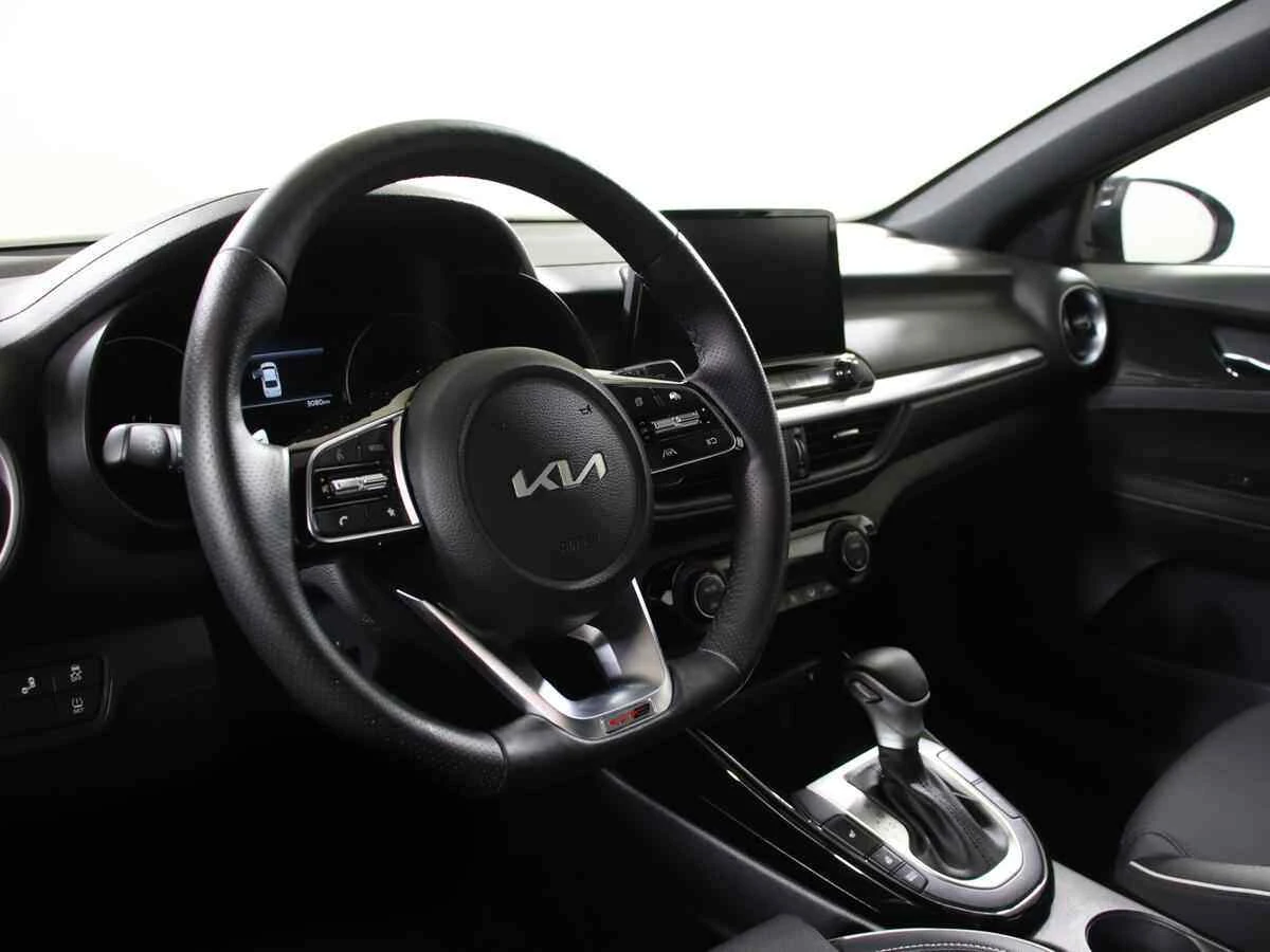 KIA Cerato, Красный, 2022, Автоматическая, 150 л.с., цена от 1 950 000 руб.