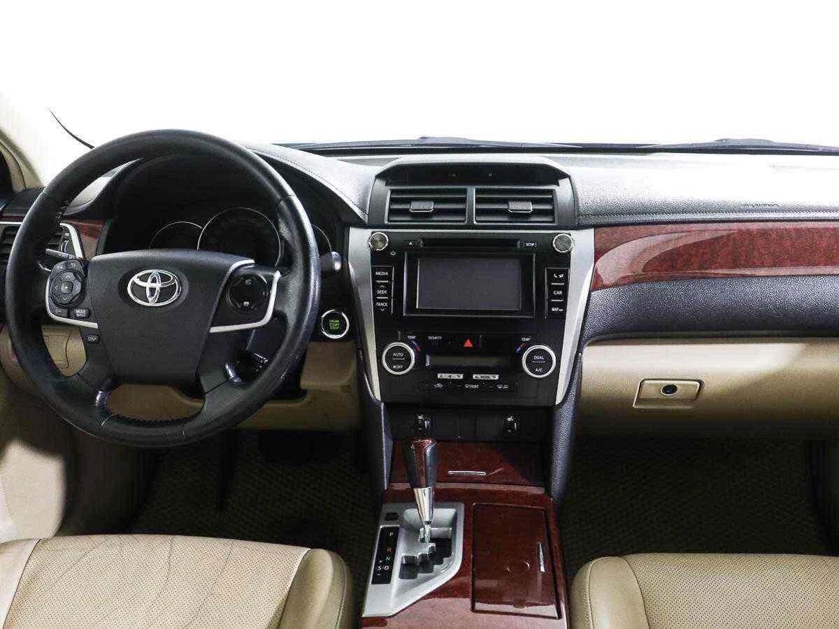 Toyota Camry, Черный, 2011, Автоматическая, 181 л.с., цена от 730 000 руб.
