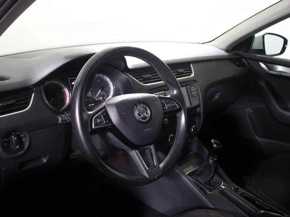 Skoda Octavia, Белый, 2018, Механическая, 110 л.с., цена от 700 000 руб.
