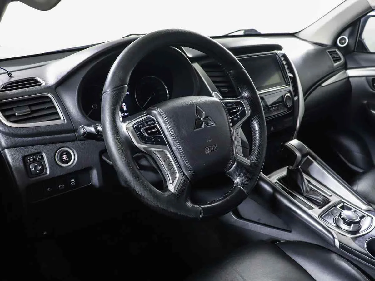 Mitsubishi Pajero Sport, Синий, 2016, Автоматическая, 181 л.с., цена от 2 357 000 руб.