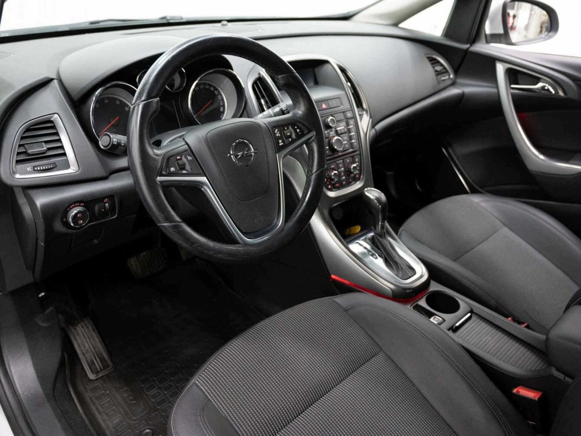 OPEL ASTRA, Серебряный, 2011, Автоматическая, 115 л.с., цена от 496 000 руб.