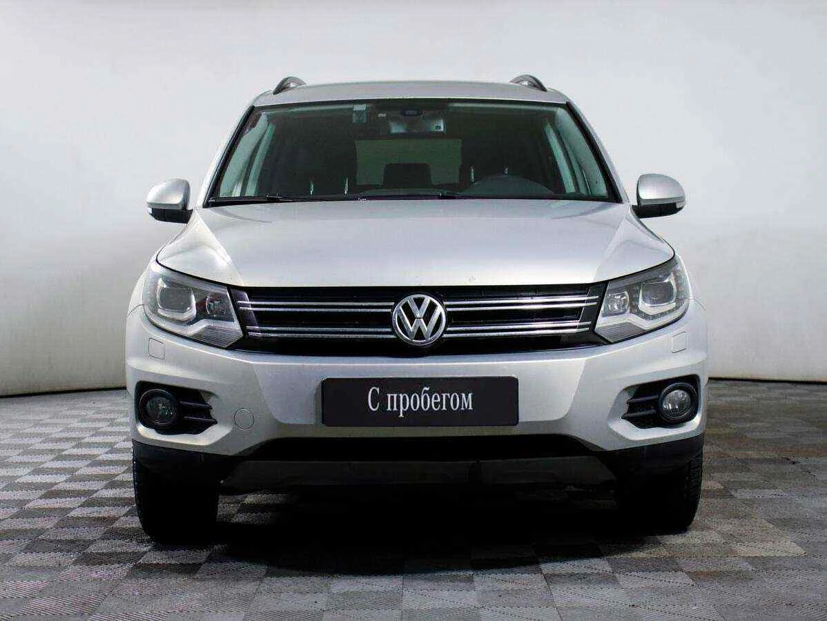 Volkswagen Tiguan, Серебряный, 2016, Робот, 150 л.с., цена от 849 000 руб.