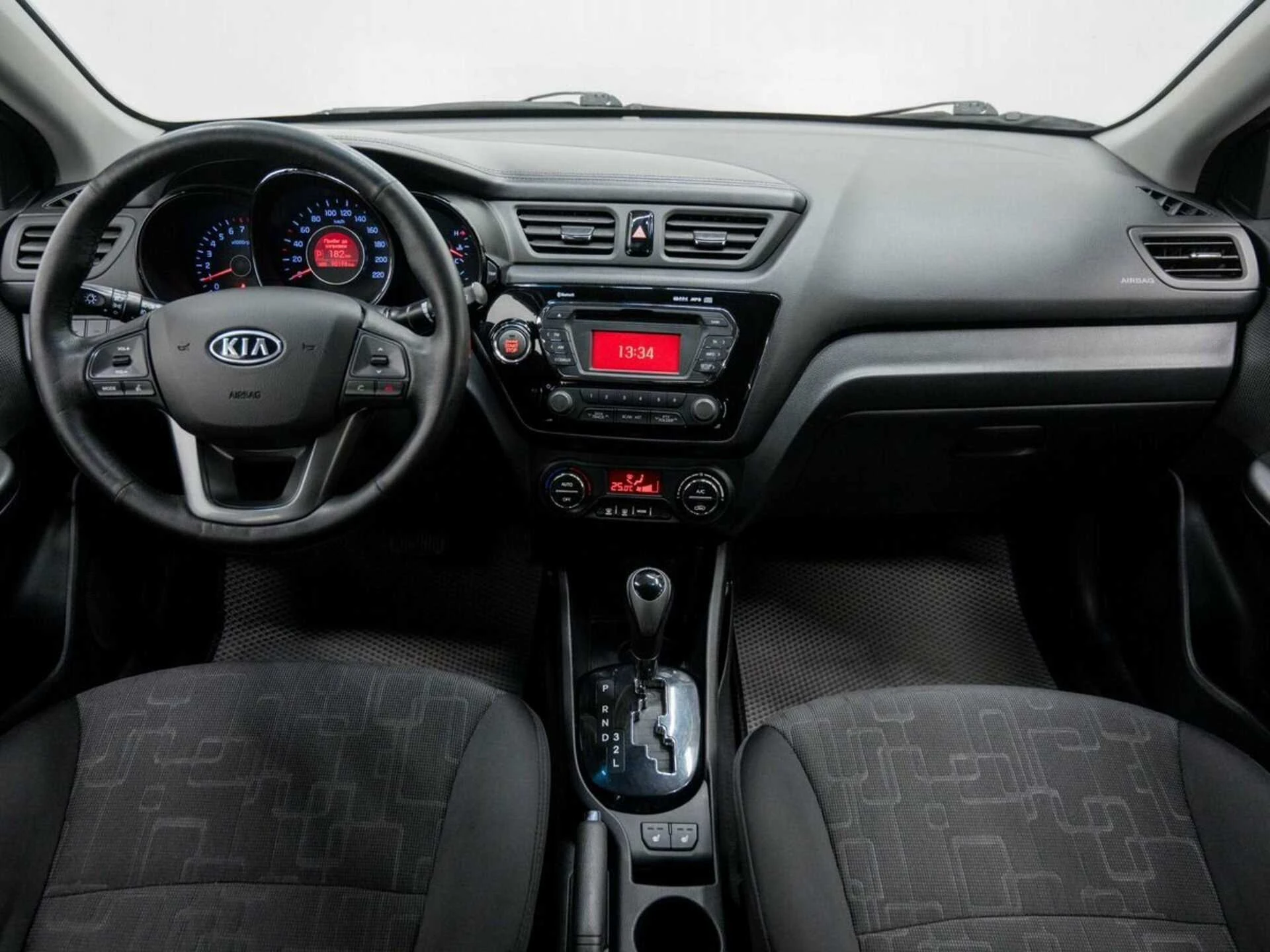 KIA RIO, Белый, 2012, Автоматическая, 123 л.с., цена от 736 000 руб.