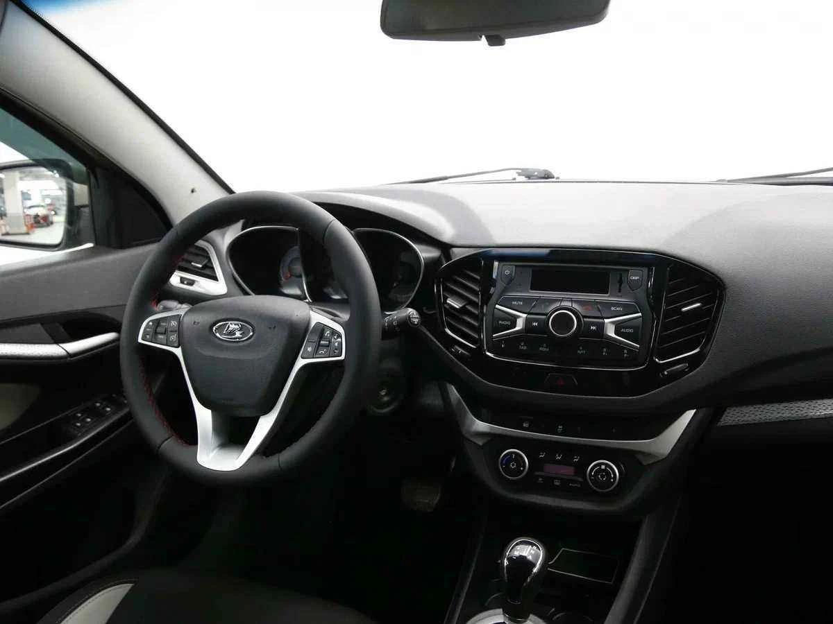 LADA Vesta SW Cross, Серебряный, 2018, Робот, 122 л.с., цена от 679 000 руб.