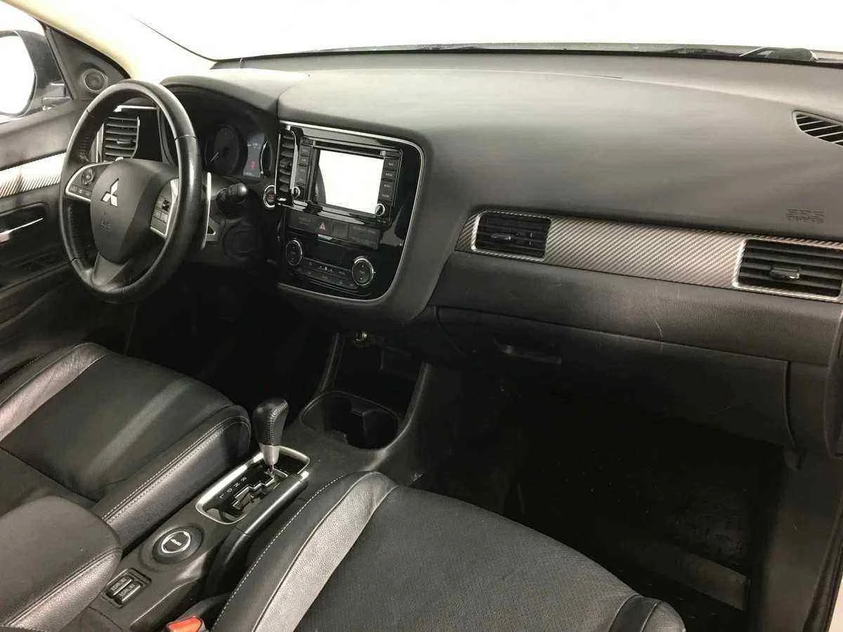 Mitsubishi Outlander, Белый, 2013, Вариатор, 146 л.с., цена от 894 000 руб.