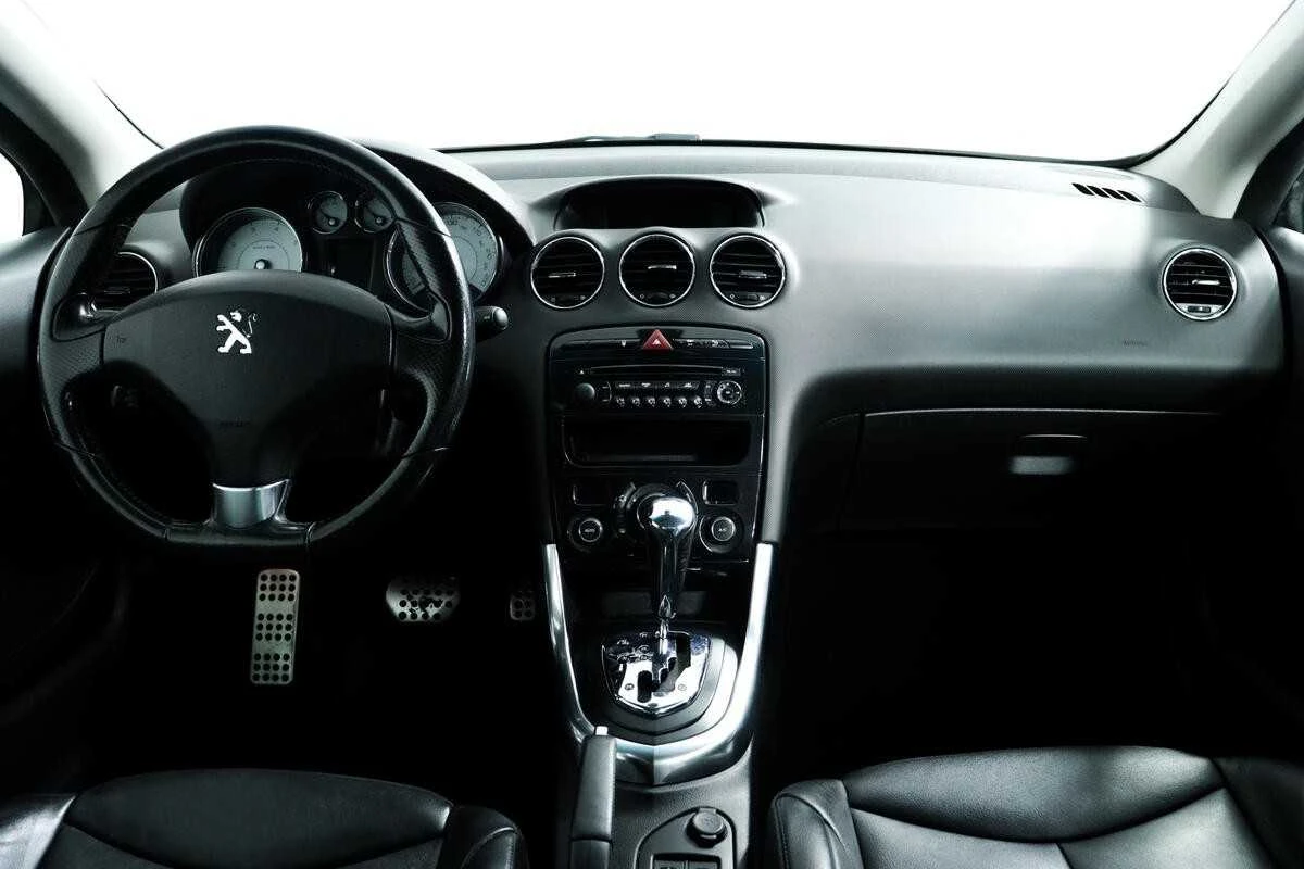 PEUGEOT 308, Белый, 2011, Автоматическая, 140 л.с., цена от 704 000 руб.