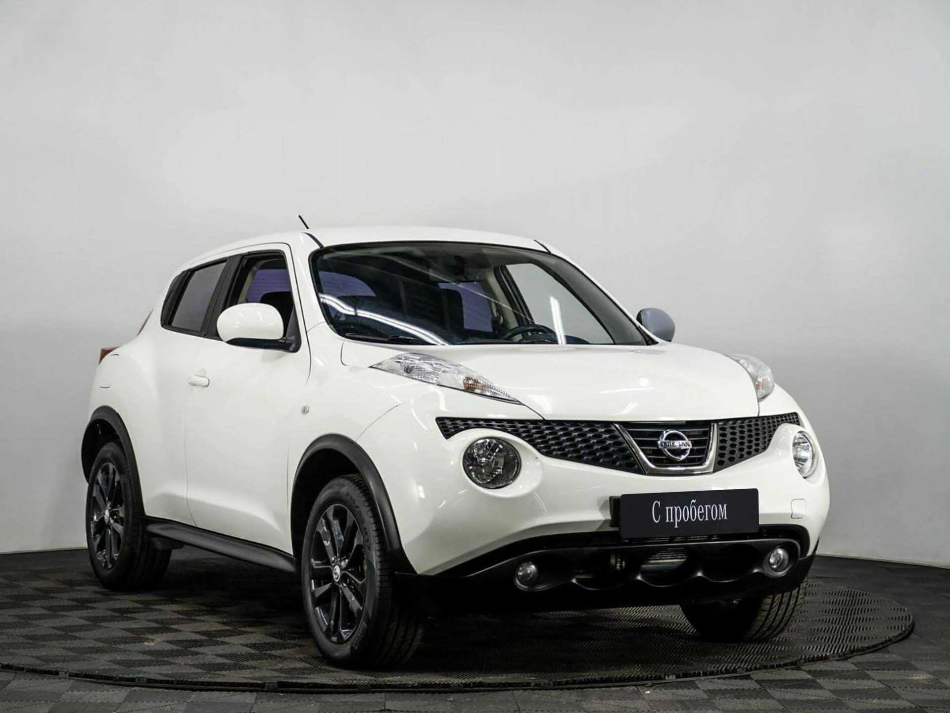 NISSAN JUKE, Белый, 2014, Вариатор, 117 л.с., цена от 780 800 руб.