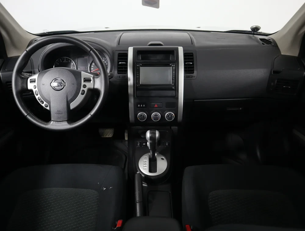 Nissan X-Trail, Серебряный, 2013, Вариатор, 141 л.с., цена от 1 014 000 руб.