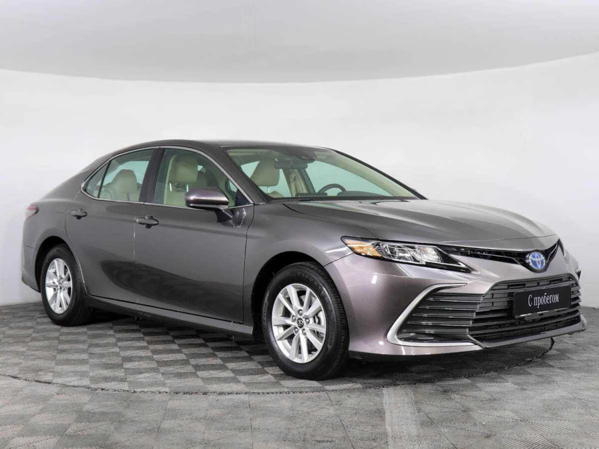 TOYOTA CAMRY, Серый, 2022, Вариатор, 178 л.с., цена от 1 944 000 руб.