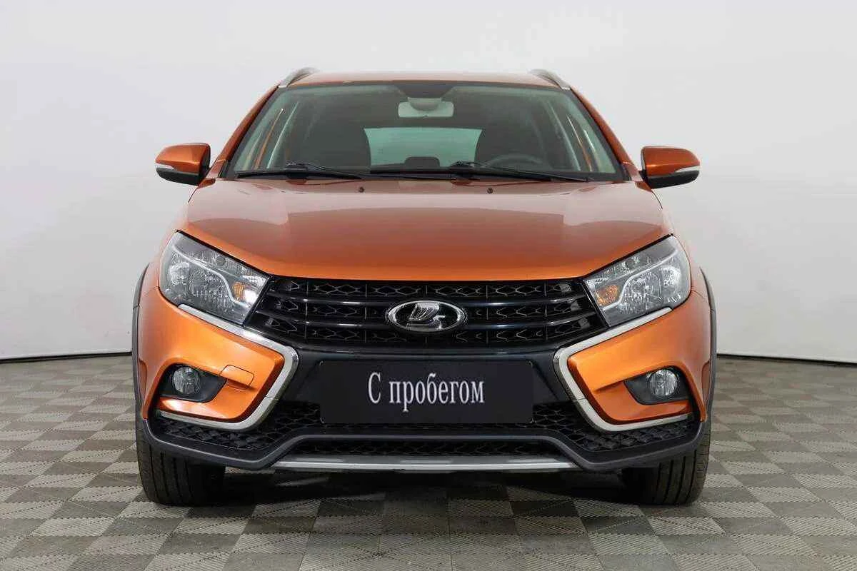 LADA Vesta SW Cross, Оранжевый, 2018, Механическая, 106 л.с., цена от 579 000 руб.