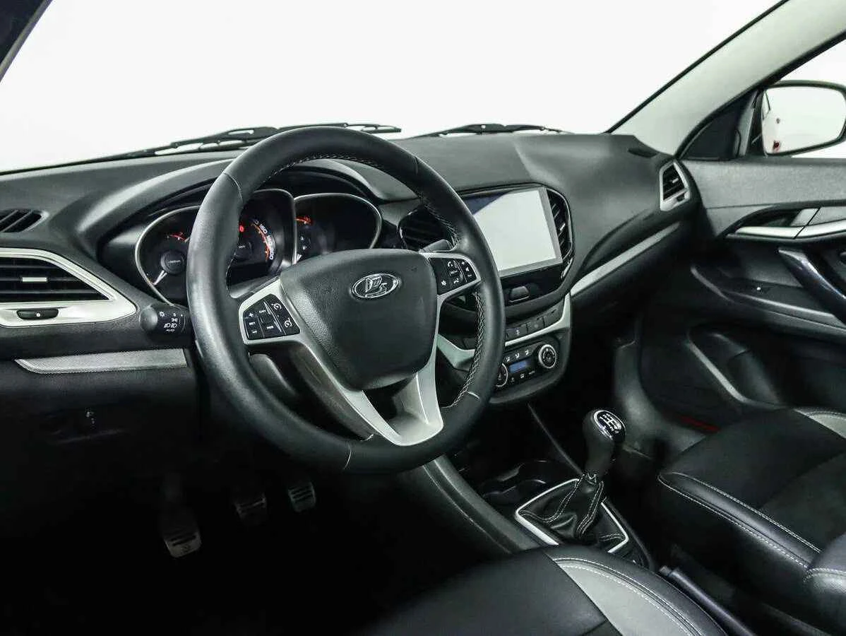 LADA Vesta, Красный, 2019, Механическая, 122 л.с., цена от 460 000 руб.