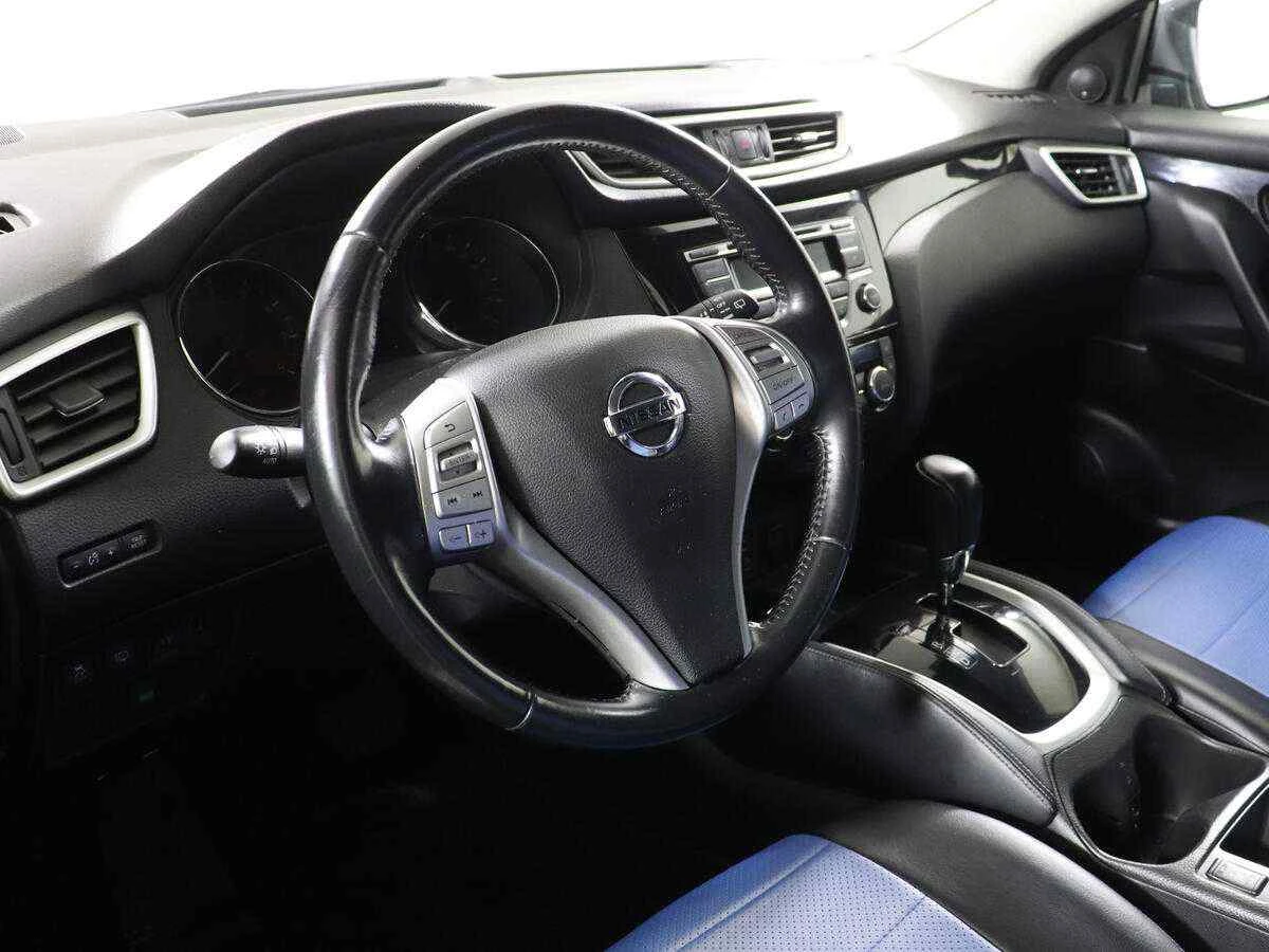 Nissan Qashqai, Серебряный, 2014, Вариатор, 144 л.с., цена от 905 000 руб.