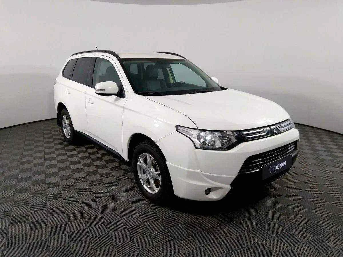 Mitsubishi Outlander, Белый, 2013, Вариатор, 167 л.с., цена от 966 000 руб.