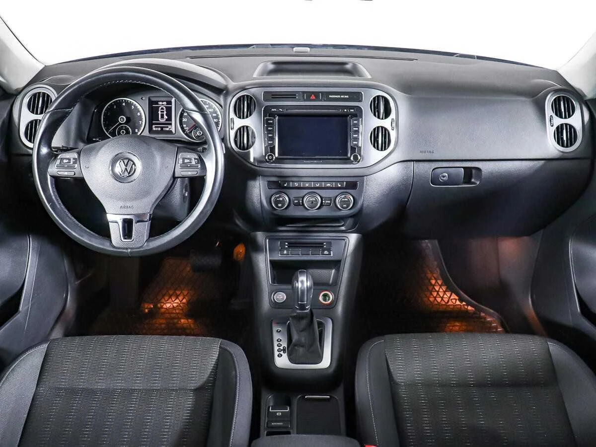 VOLKSWAGEN TIGUAN, Синий, 2015, Автоматическая, 180 л.с., цена от 1 213 600 руб.