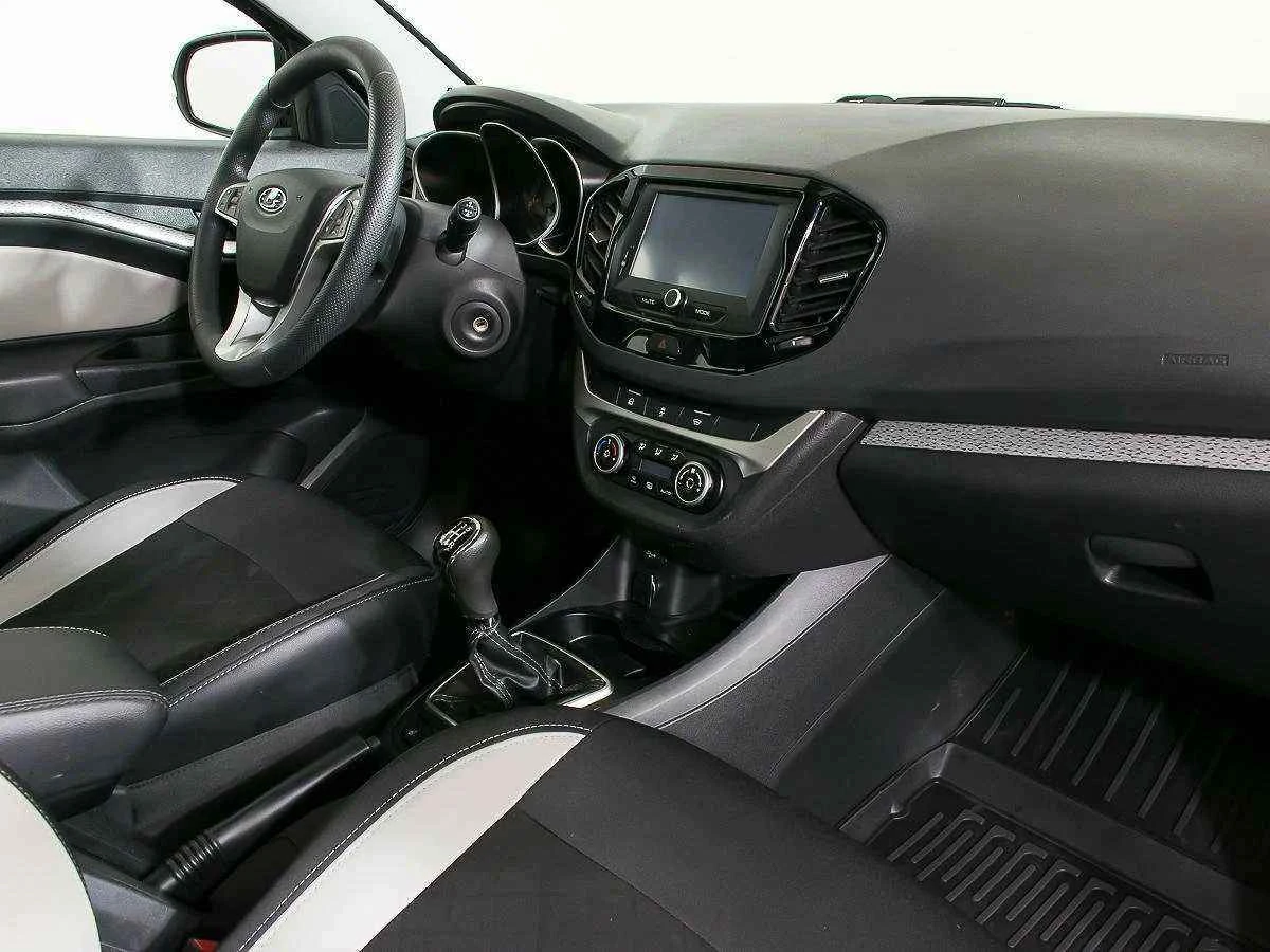 LADA Vesta SW Cross, Серый, 2019, Механическая, 106 л.с., цена от 726 000 руб.