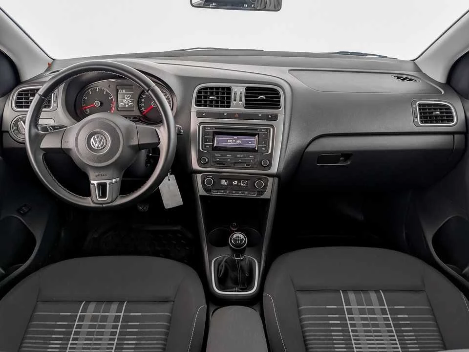 VOLKSWAGEN POLO, Серебряный, 2015, Механическая, 105 л.с., цена от 716 800 руб.