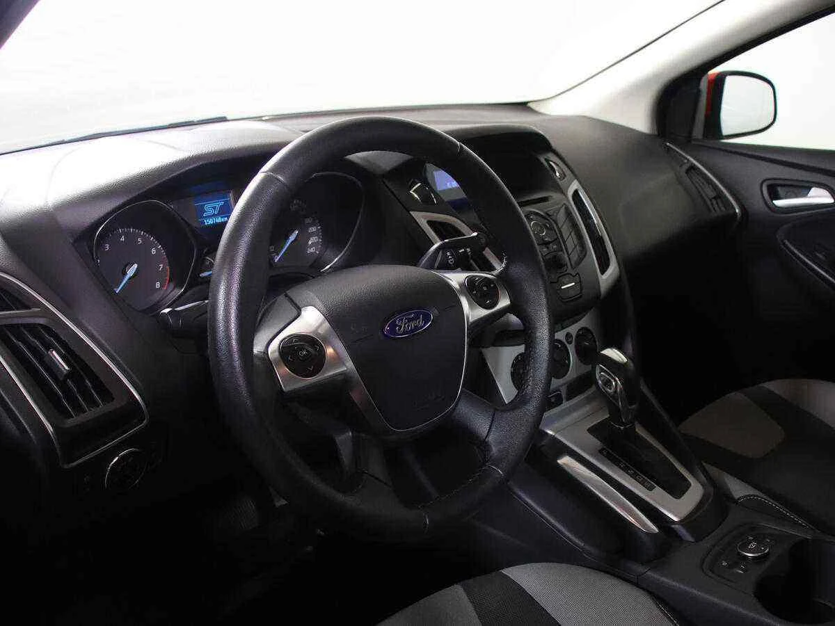 Ford Focus, Красный, 2014, Робот, 150 л.с., цена от 441 000 руб.