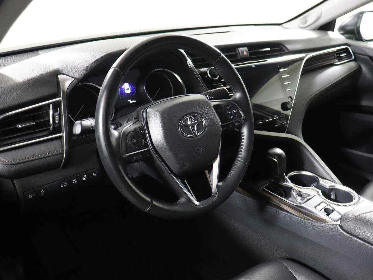 Toyota Camry, Черный, 2018, Автоматическая, 181 л.с., цена от 2 275 000 руб.