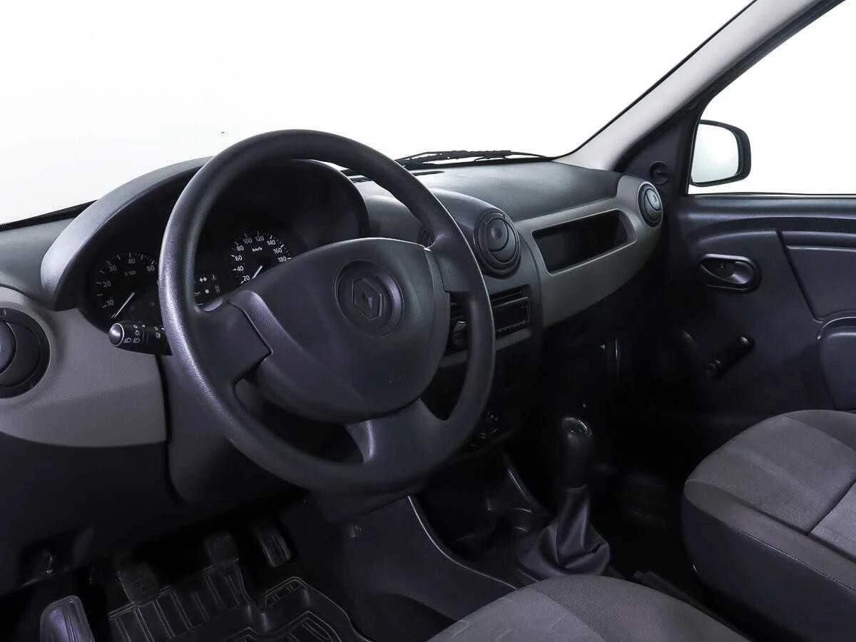 RENAULT LOGAN, Белый, 2015, Механическая, 75 л.с., цена от 512 000 руб.