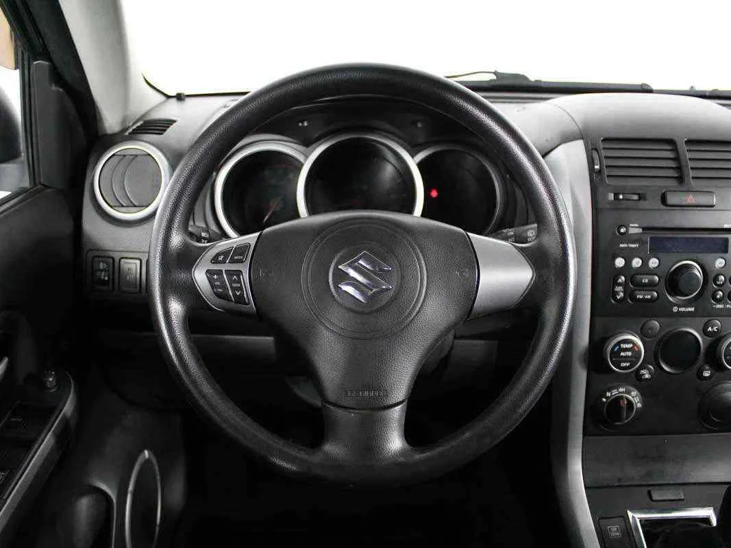 Suzuki Grand Vitara, Черный, 2011, Механическая, 140 л.с., цена от 580 000 руб.