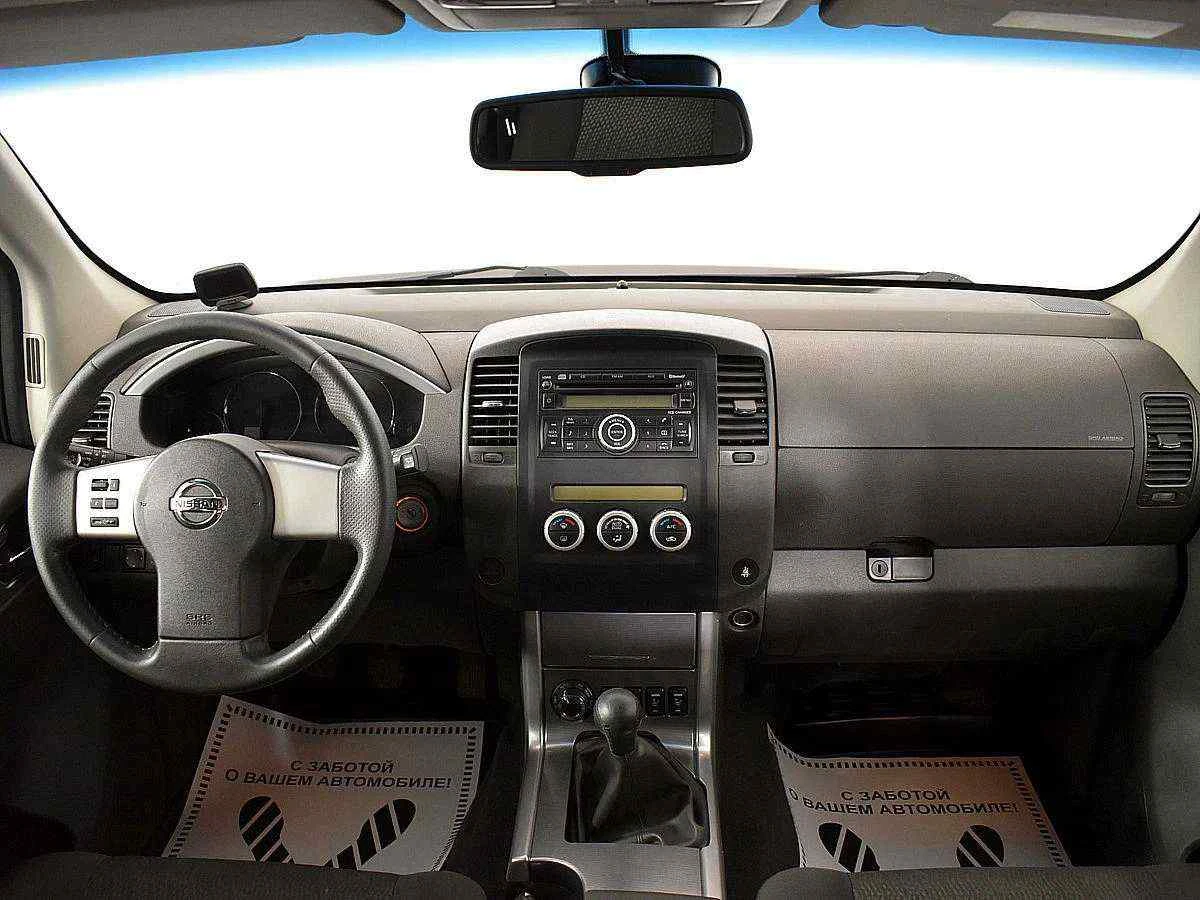 Nissan Pathfinder, Серый, 2011, Механическая, 190 л.с., цена от 898 000 руб.