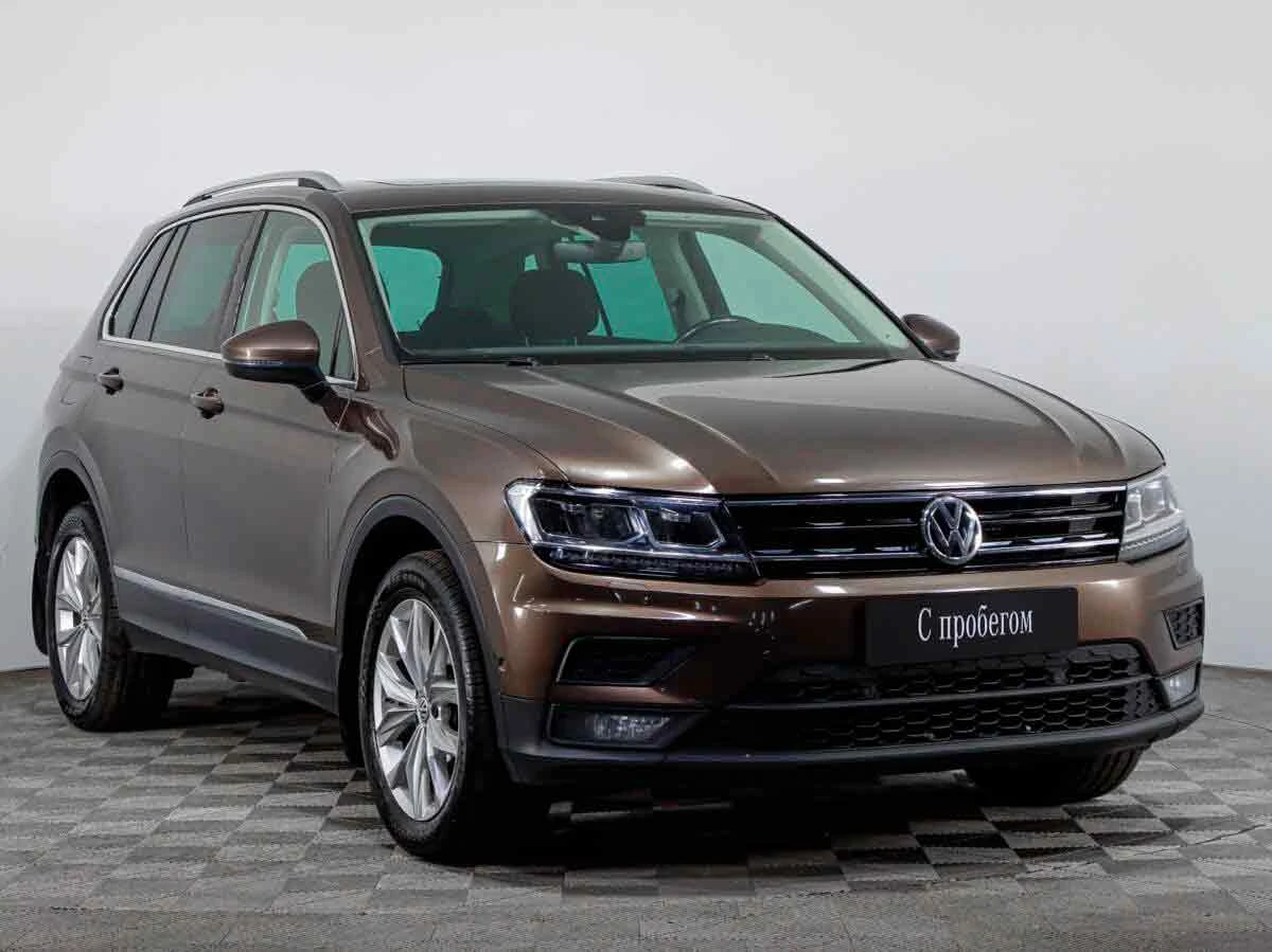 VOLKSWAGEN TIGUAN, Коричневый, 2020, Робот, 150 л.с., цена от 1 664 000 руб.