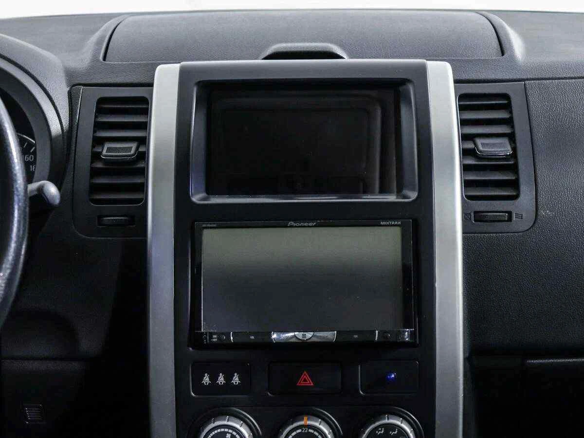 Nissan X-Trail, Серебряный, 2014, Вариатор, 141 л.с., цена от 1 009 500 руб.