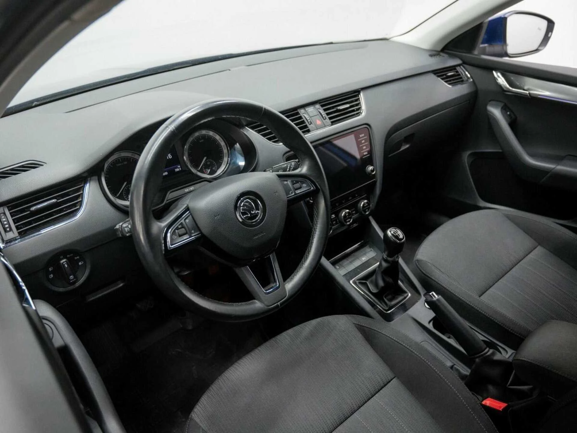 SKODA OCTAVIA, Синий, 2018, Механическая, 180 л.с., цена от 1 152 000 руб.
