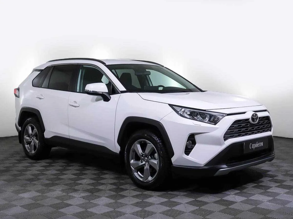TOYOTA RAV4, Белый, 2020, Вариатор, 149 л.с., цена от 2 240 000 руб.