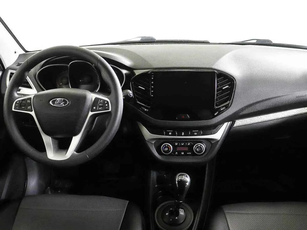 LADA Vesta SW Cross, Белый, 2018, Робот, 122 л.с., цена от 698 000 руб.