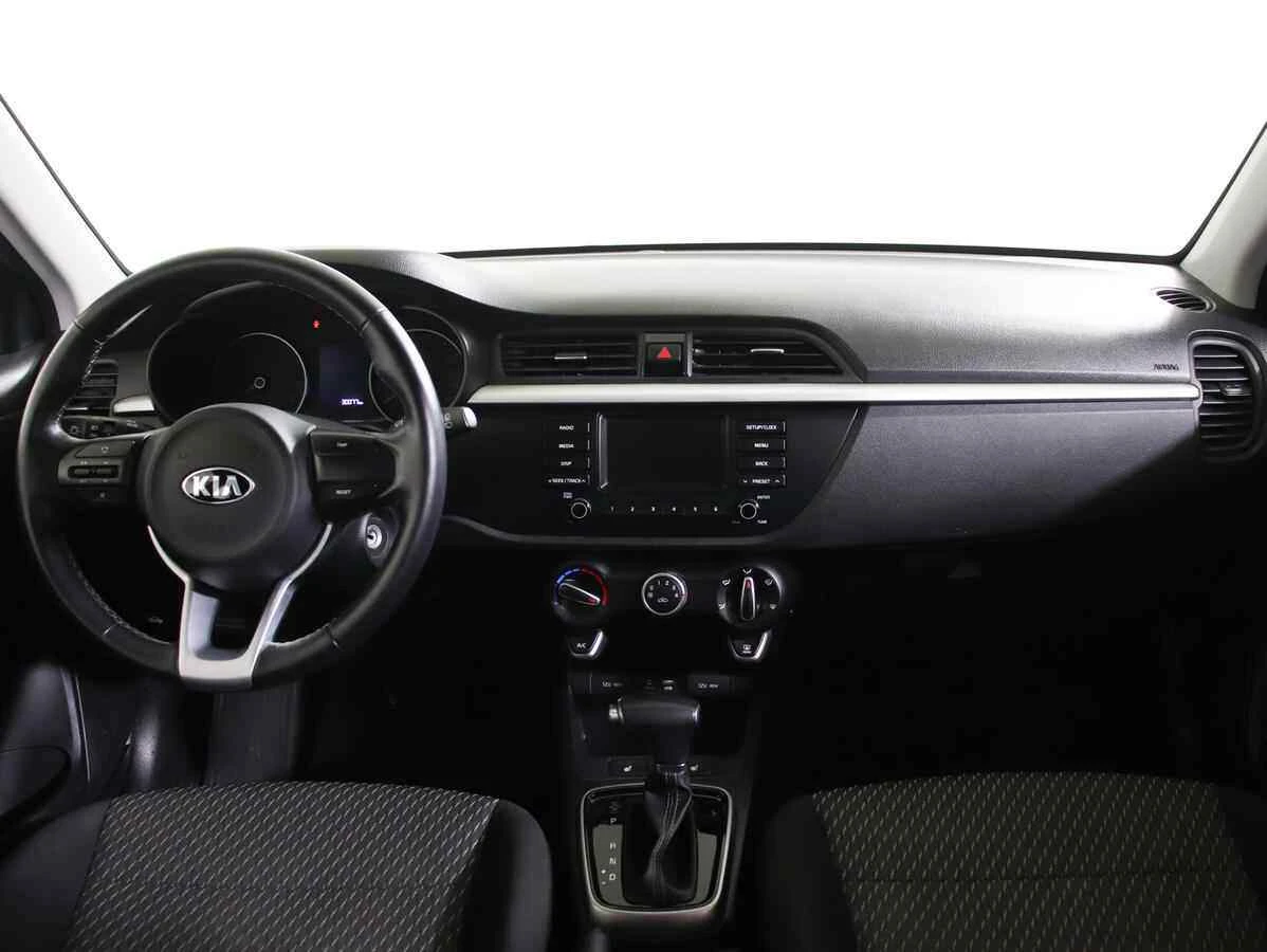 KIA X-Line, Серебряный, 2020, Автоматическая, 123 л.с., цена от 890 000 руб.